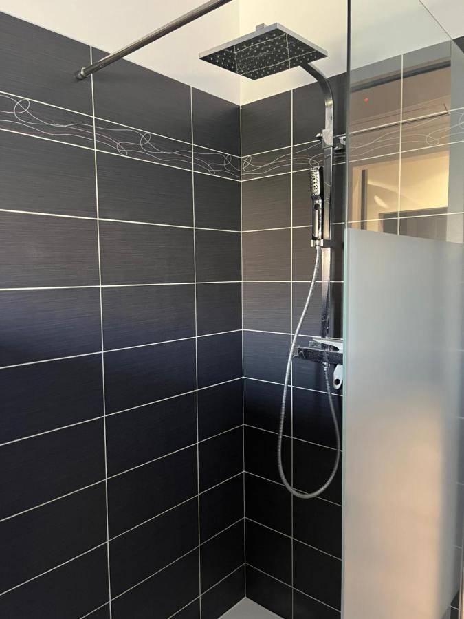 Logement Prive A Proximite Du Mont Ventoux Carpentras Bagian luar foto